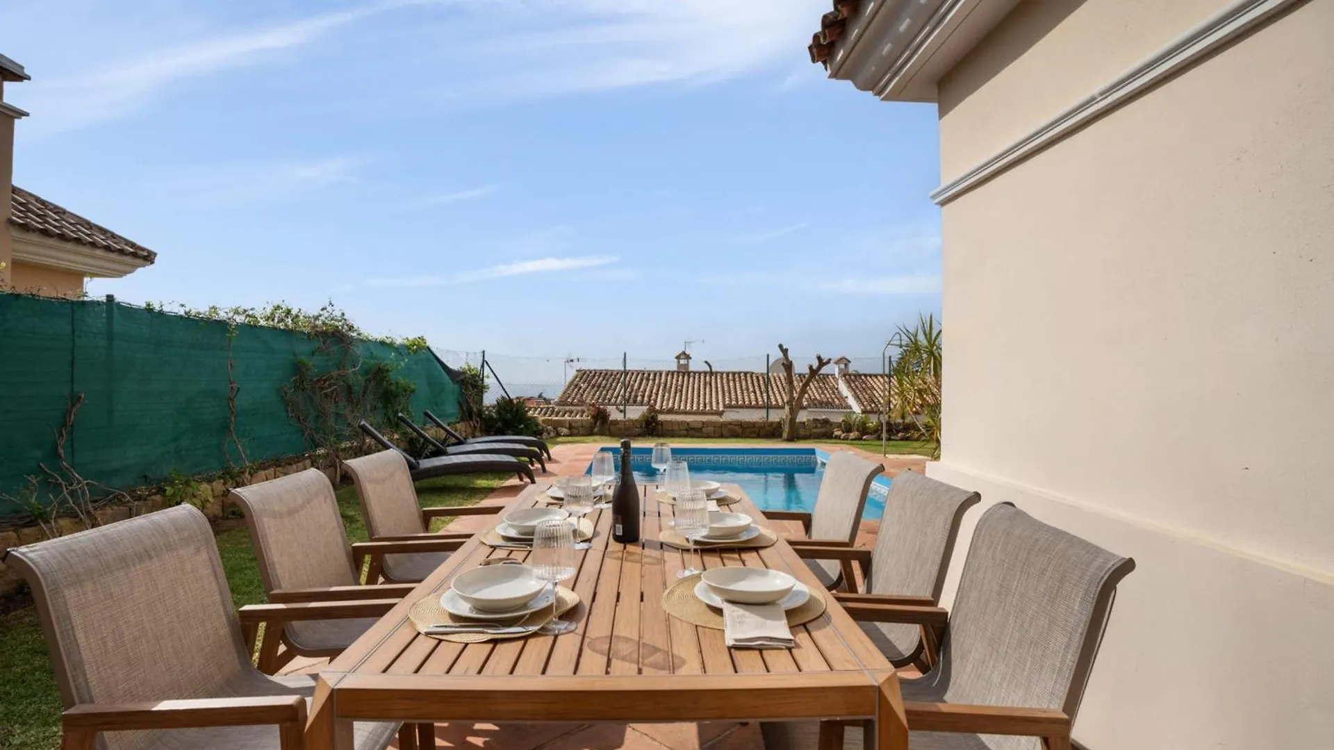 Villa With Private Pool Sea Views & Peaceful Surroundings In Mijas Sitio de Calahonda