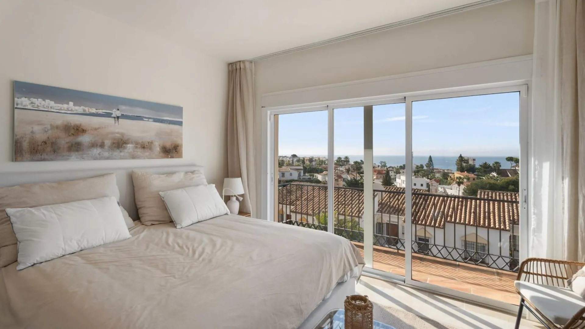 Villa With Private Pool Sea Views & Peaceful Surroundings In Mijas Sitio de Calahonda